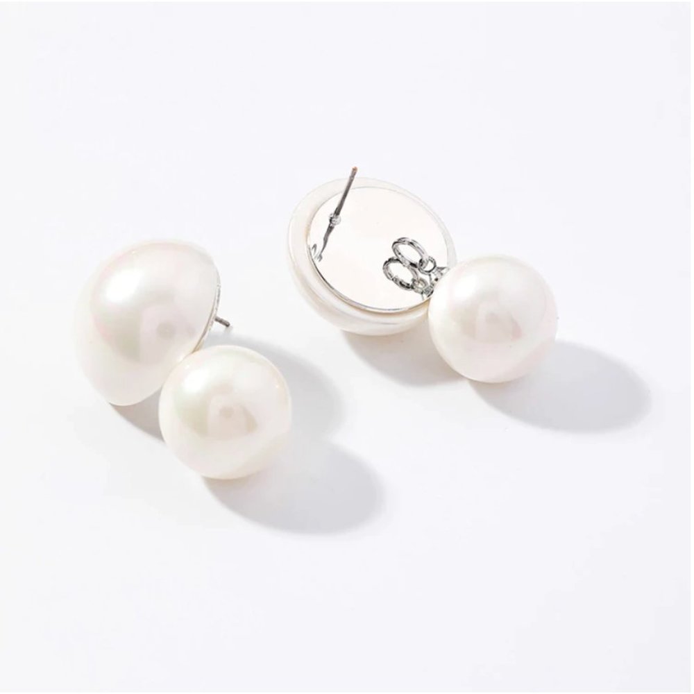 White Round Pearl Retro Vintage Style Earrings
